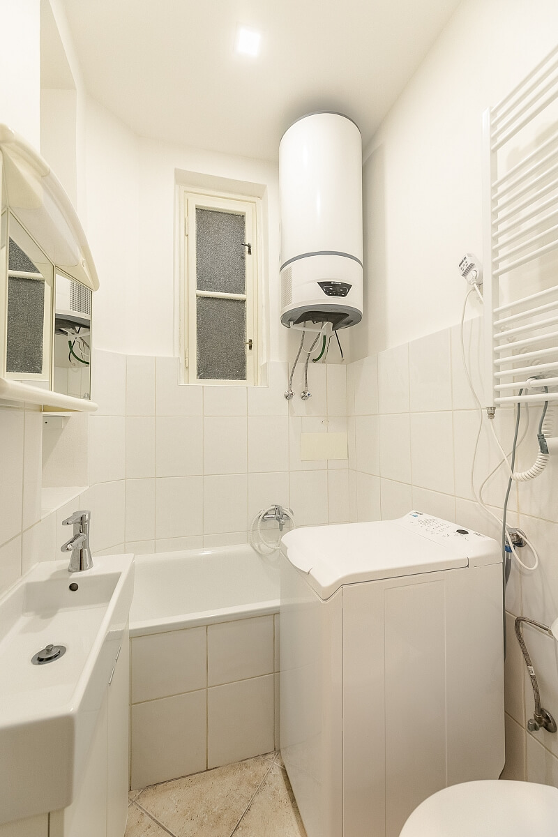 Čerchovská, Vinohrady - Prague 2 | Rent, Apartment One-bedroom (2+kk), 35 m²