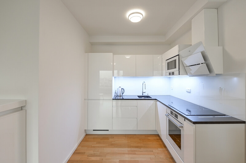 Na Pláni, Smíchov - Praha 5 | Pronájem, Byt 1+kk, 45 m²