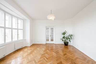 Janáčkovo nábřeží, Smíchov - Prague 5 | Rent, Apartment One-bedroom (2+kk), 65 m²