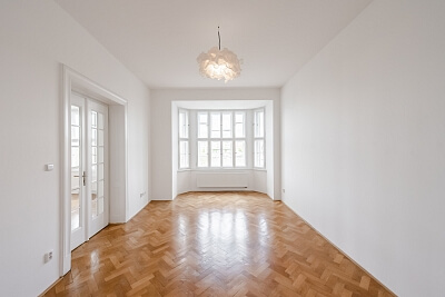 Janáčkovo nábřeží, Smíchov - Praha 5 | Pronájem, Byt 2+kk, 65 m²