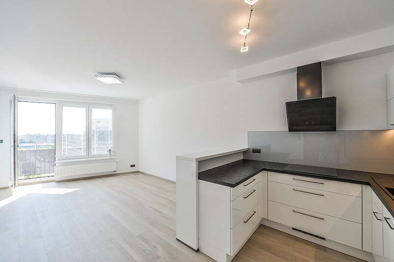 Svitákova, Stodůlky - Praha 5 | Prodej, Byt 2+kk, 68 m²