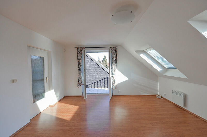 Horoměřice - Praha-západ | Sale, House Five-bedroom (6+1), 252 m²