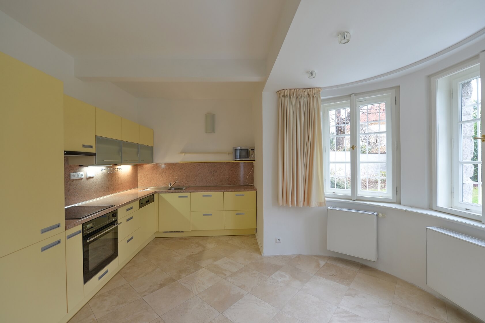 U Laboratoře, Střešovice - Praha 6 | Pronájem, Byt 2+kk, 86 m²