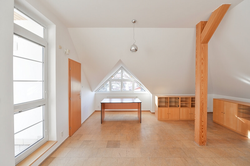 Kyjská, Hloubětín - Praha 9 | Pronájem, Rodinný dům 5+1, 440 m²