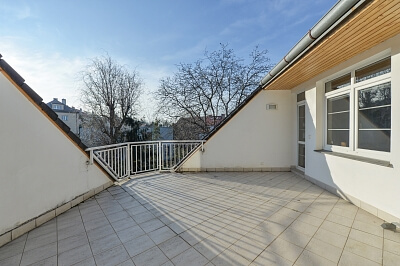 Kyjská, Hloubětín - Prague 9 | Rent, House Four-bedroom (5+1), 440 m²