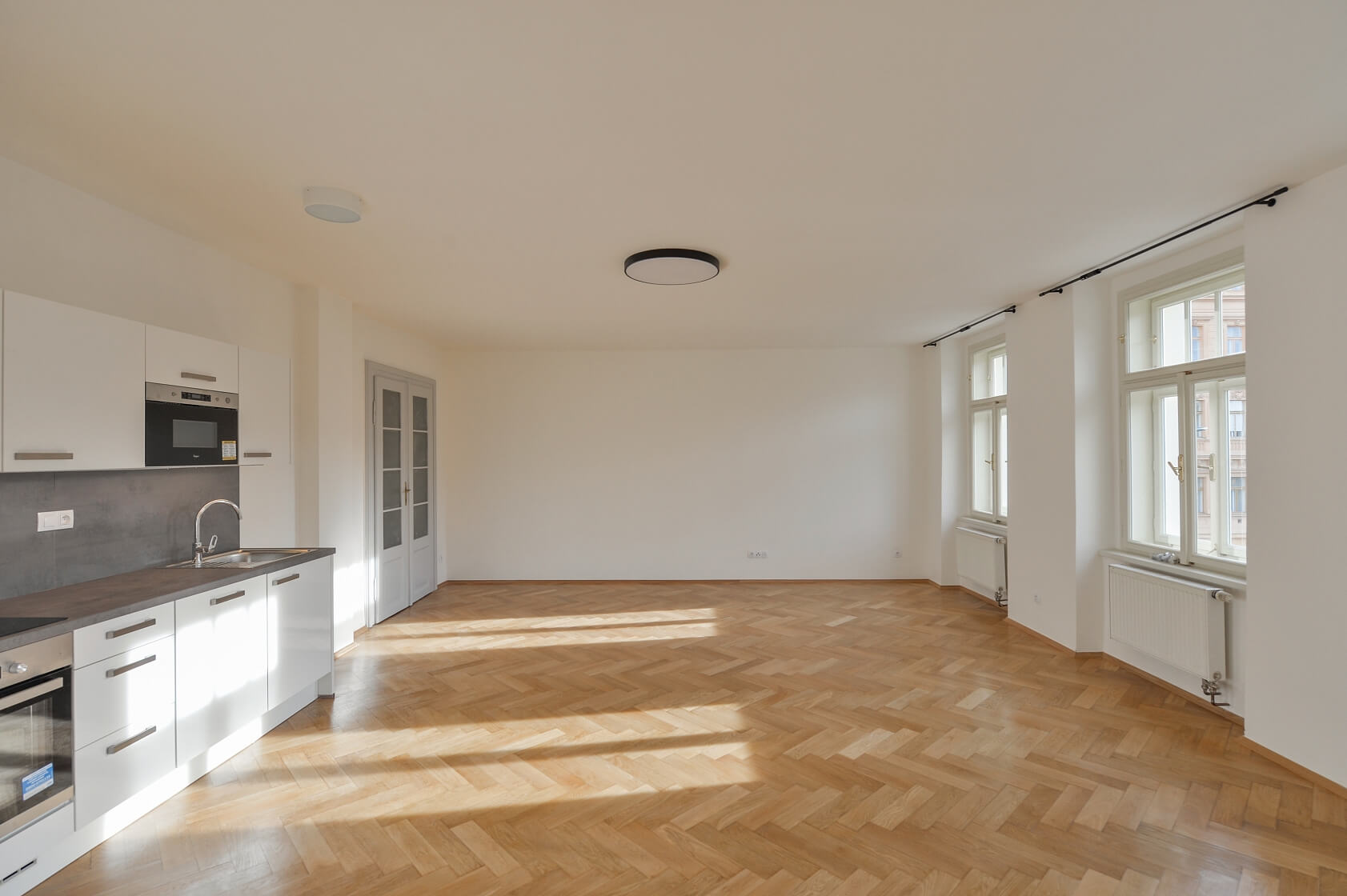Sokolovská, Karlín - Prague 8 | Rent, Apartment One-bedroom (2+kk), 75 m²