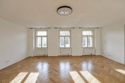 Sokolovská, Karlín - Prague 8 | Rent, Apartment One-bedroom (2+kk), 75 m²