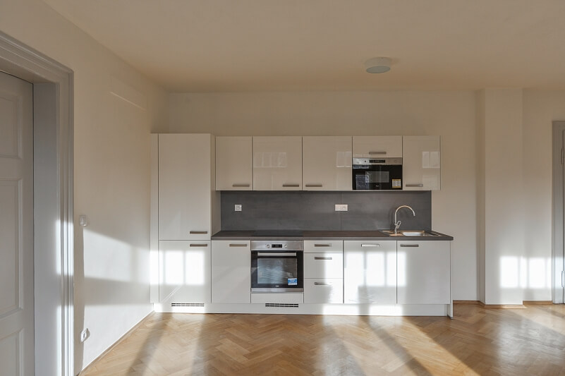 Sokolovská, Karlín - Prague 8 | Rent, Apartment One-bedroom (2+kk), 75 m²