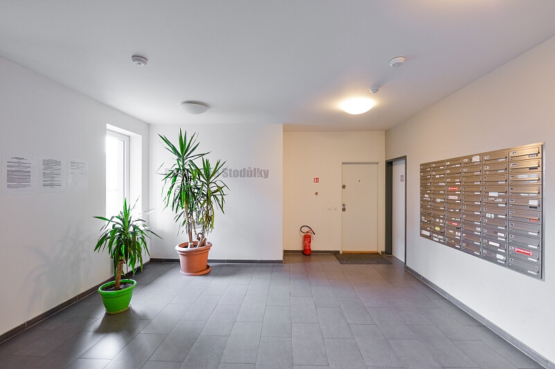 Nárožní, Stodůlky - Prague 5 | Sale, Apartment One-bedroom (2+kk), 55 m²