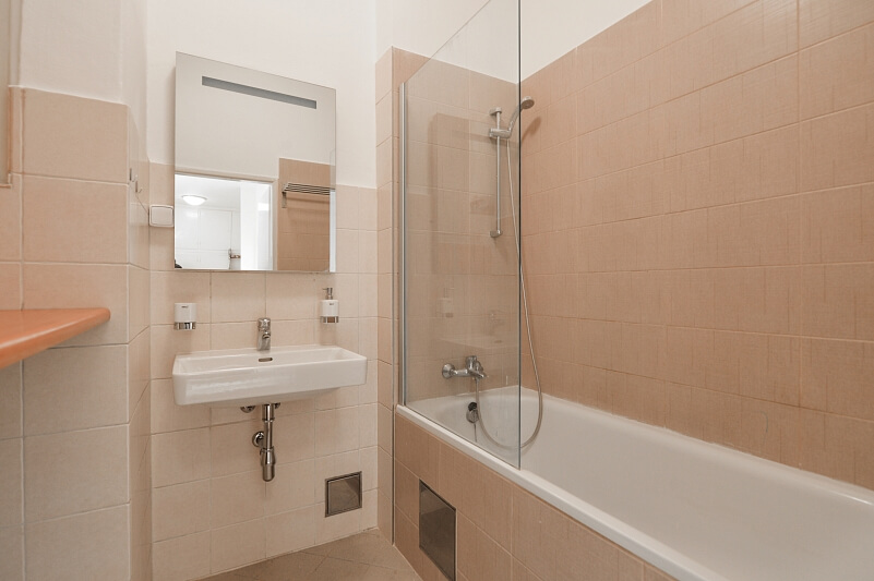 Nuselská, Nusle - Prague 4 | Rent, Apartment One-bedroom (2+1), 92 m²