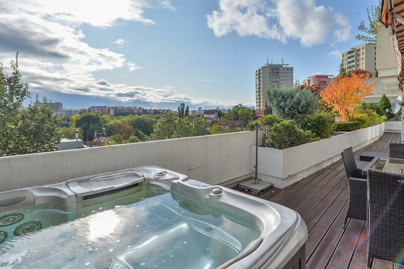 K Chaloupkám, Záběhlice - Prague 10 | Sale, Apartment Three-bedroom (4+1), 199 m²