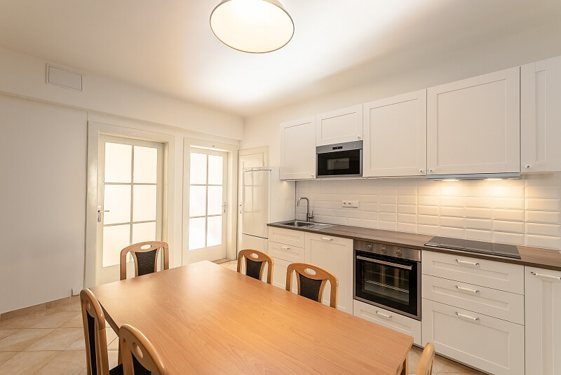 Vinohradská, Vinohrady - Prague 3 | Sale, Apartment Three-bedroom (4+1), 96 m²