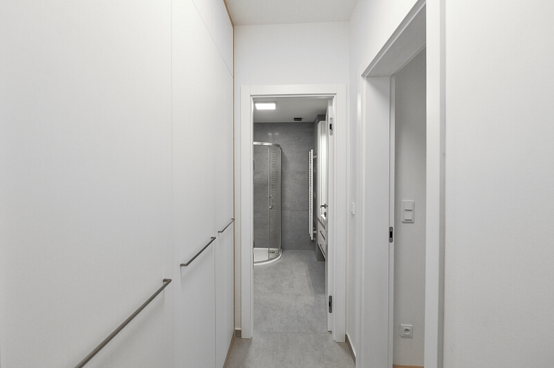 Grafická, Smíchov - Prague 5 | Rent, Apartment One-bedroom (2+kk), 42 m²