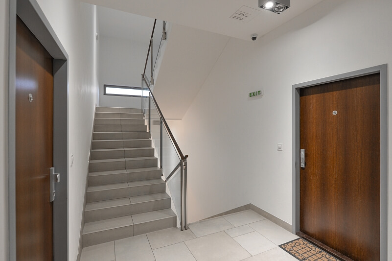 Mezitraťová, Hrdlořezy - Prague 9 | Rent, Apartment Two-bedroom (3+kk), 86 m²