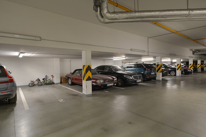 Mezitraťová, Hrdlořezy - Praha 9 | Pronájem, Byt 3+kk, 86 m²