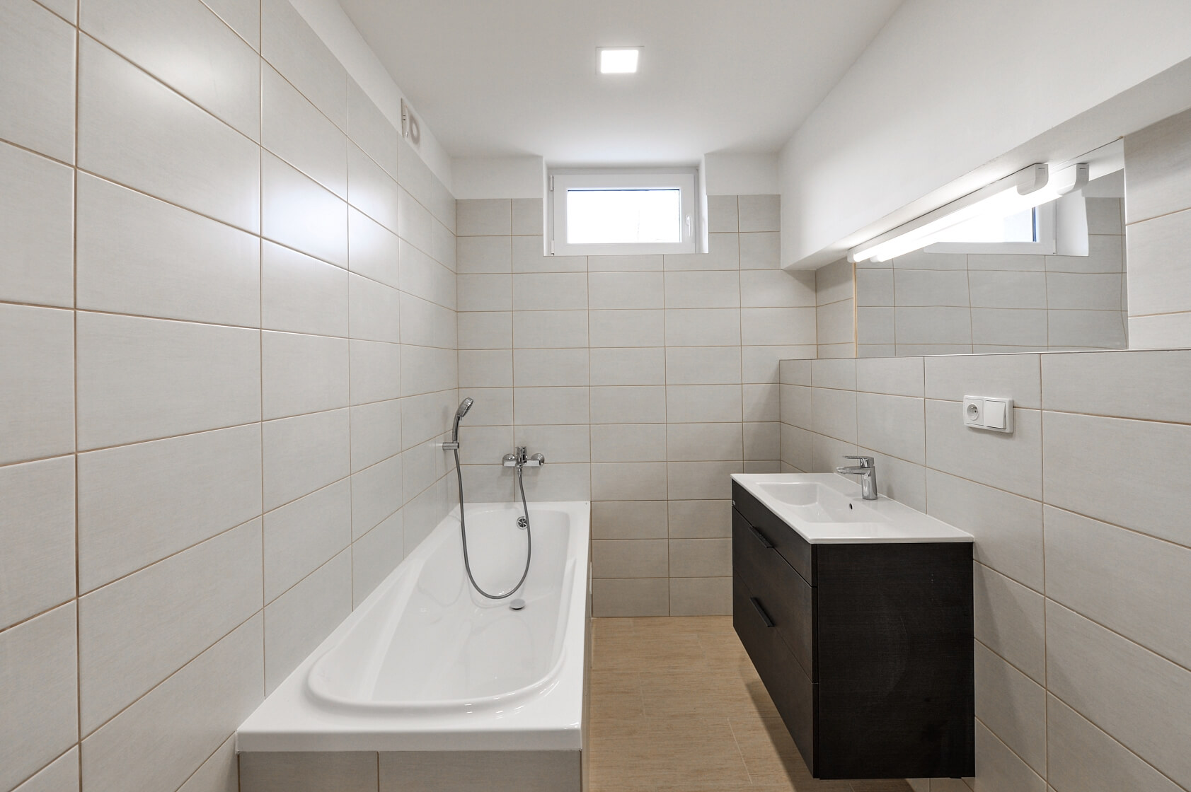 Na Vrstvách, Podolí - Praha 4 | Pronájem, Byt 4+kk, 189 m²