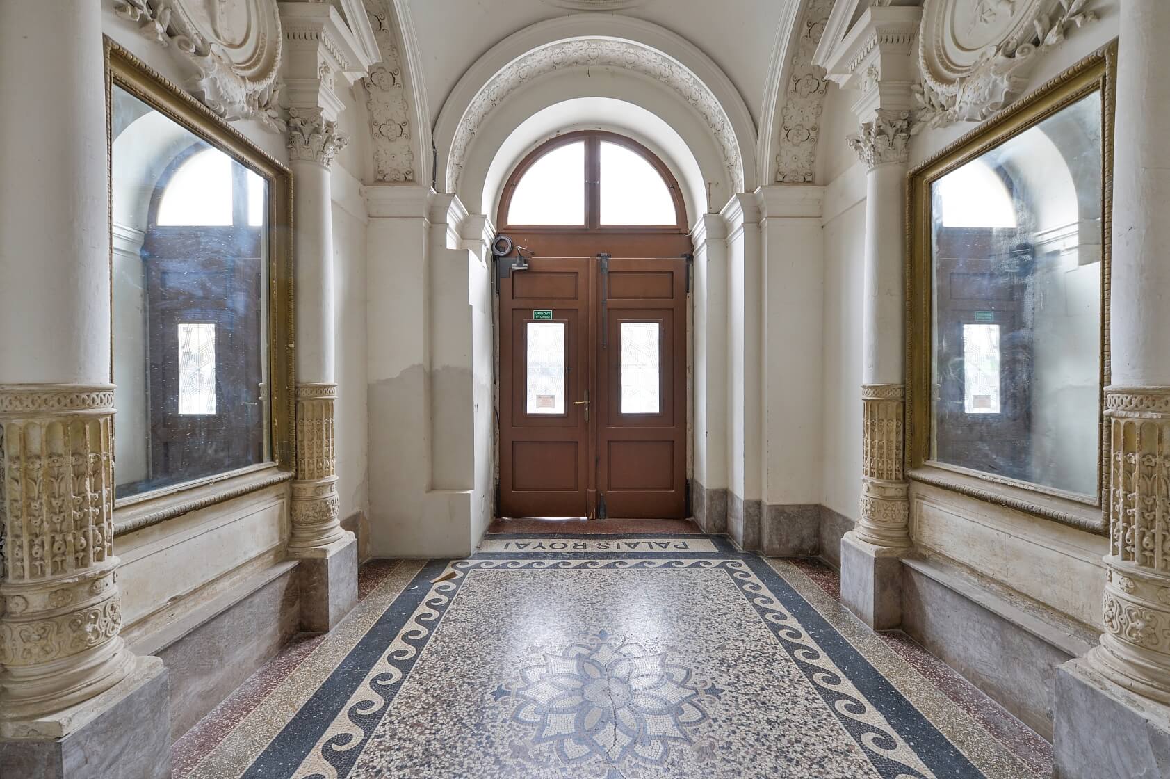 Petrské náměstí, Nové Město - Prague 1 | Rent, Apartment Two-bedroom (3+kk), 94 m²