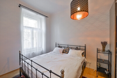 Na Kozačce, Vinohrady - Prague 2 | Rent, Apartment One-bedroom (2+kk), 80 m²