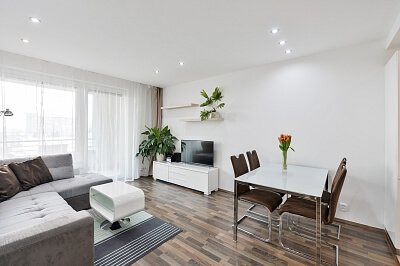 Nademlejnská, Hloubětín - Prague 9 | Sale, Apartment One-bedroom (2+kk), 60 m²
