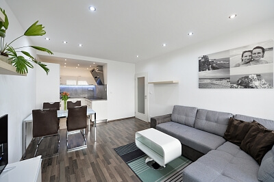 Nademlejnská, Hloubětín - Prague 9 | Sale, Apartment One-bedroom (2+kk), 60 m²