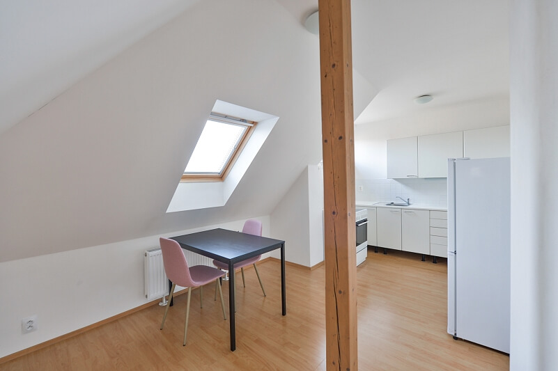Pod Kesnerkou, Smíchov - Prague 5 | Rent, Apartment Two-bedroom (3+1), 75 m²