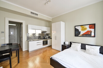 Liliová, Staré Město - Prague 1 | Rent, Apartment Studio (1+kk), 30 m²
