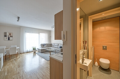 Rohanské nábřeží, Karlín - Praha 8 | Pronájem, Byt 2+kk, 54 m²