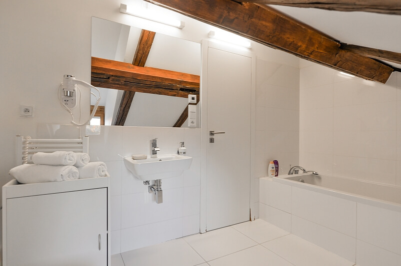 Thunovská, Malá Strana - Prague 1 | Rent, Apartment One-bedroom (2+kk), 118 m²