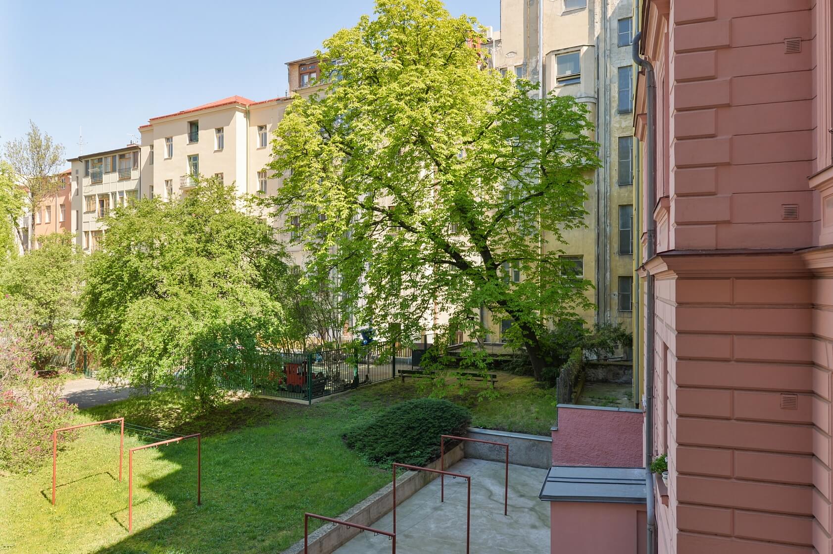 Šafaříkova, Vinohrady - Prague 2 | Rent, Apartment Three-bedroom (4+kk), 125 m²