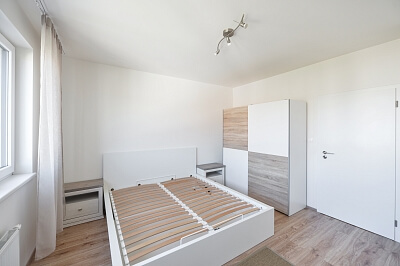 Pod Jarovem, Žižkov - Prague 3 | Rent, Apartment One-bedroom (2+kk), 67 m²