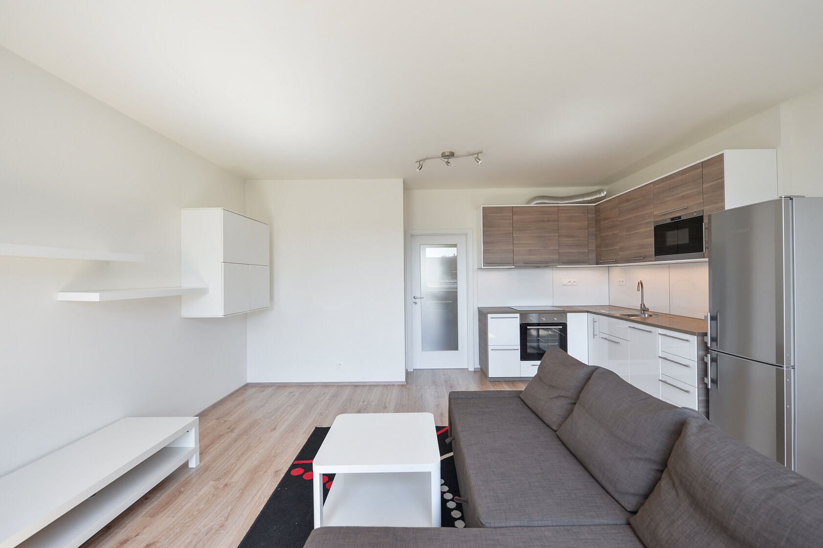 Pod Jarovem, Žižkov - Prague 3 | Rent, Apartment One-bedroom (2+kk), 67 m²