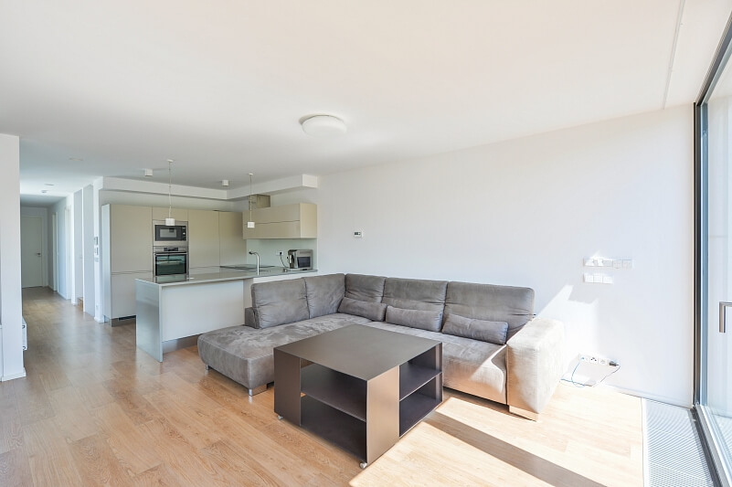 U Golfu, Horní Měcholupy - Praha 10 | Pronájem, Rodinný dům 5+kk, 215 m²