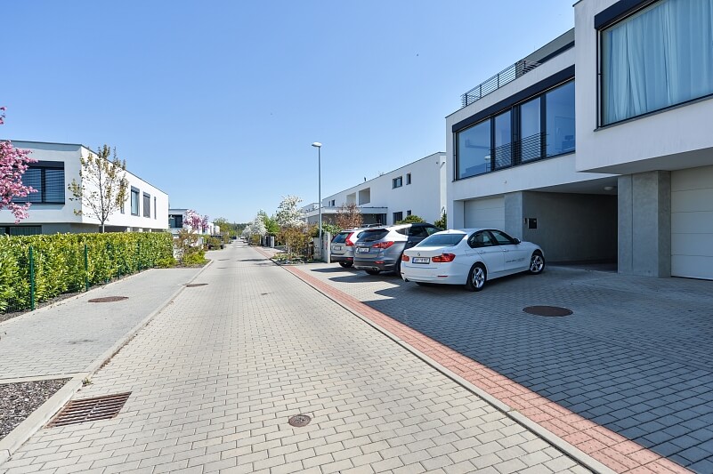 U Golfu, Horní Měcholupy - Prague 10 | Rent, House Four-bedroom (5+kk), 215 m²