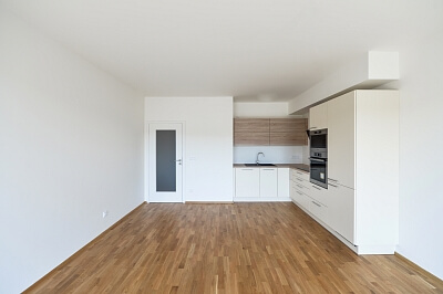 U Mlýnského kanálu, Karlín - Prague 8 | Rent, Apartment One-bedroom (2+kk), 67 m²