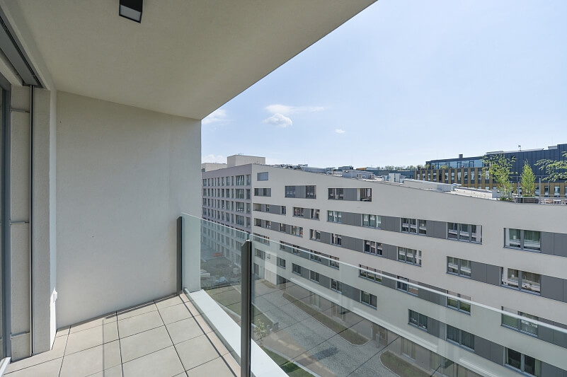 U Mlýnského kanálu, Karlín - Praha 8 | Pronájem, Byt 2+kk, 67 m²