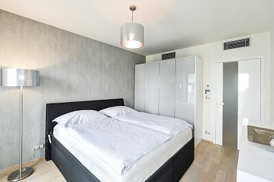 Olšanská, Žižkov - Prague 3 | Rent, Apartment One-bedroom (2+kk), 60 m²