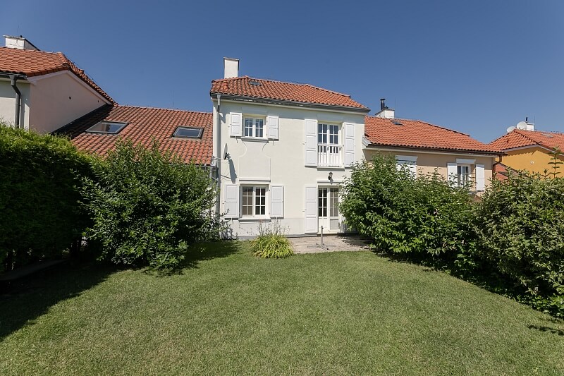 U Házů, Nebušice - Prague 6 | Rent, House Three-bedroom (4+1), 200 m²