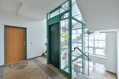 Na Žertvách, Libeň - Prague 8 | Rent, Apartment One-bedroom (2+kk), 67 m²