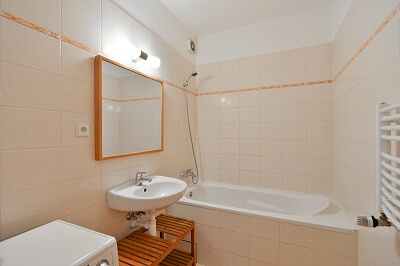 Na Žertvách, Libeň - Prague 8 | Rent, Apartment One-bedroom (2+kk), 67 m²