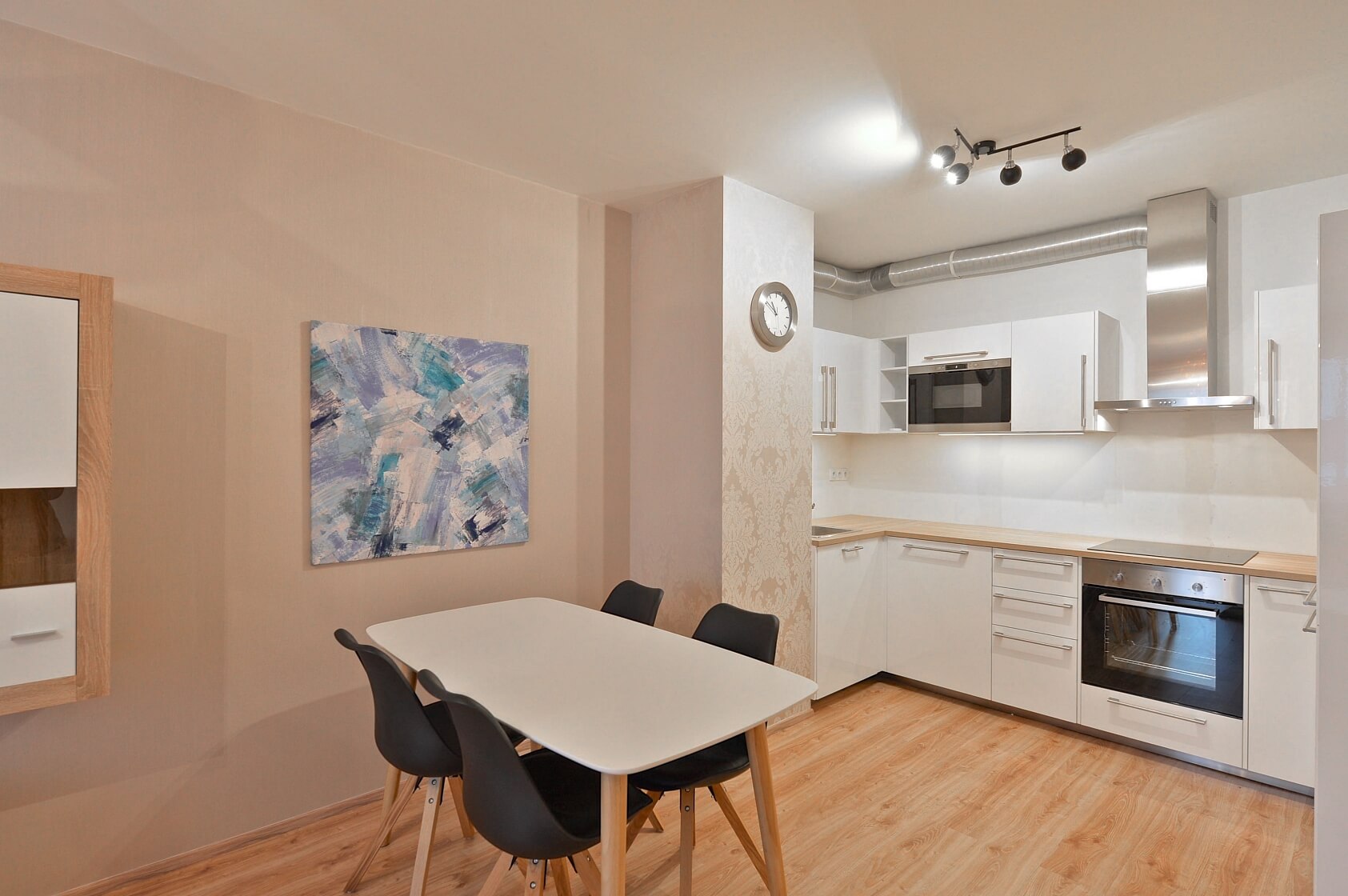 V Zahrádkách, Žižkov - Prague 3 | Rent, Apartment One-bedroom (2+kk), 64 m²