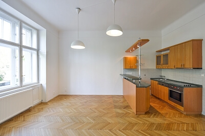 Chopinova, Vinohrady - Prague 2 | Rent, Apartment Three-bedroom (4+kk), 106 m²