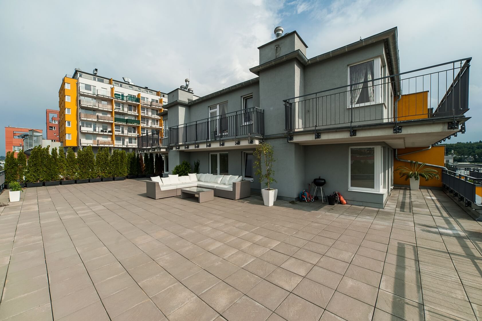 Kabešova, Vysočany - Praha 9 | Pronájem, Byt 4+kk, 288 m²