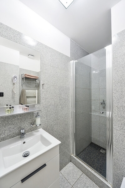 Školská, Nové Město - Prague 1 | Rent, Apartment Studio (1+kk), 24 m²
