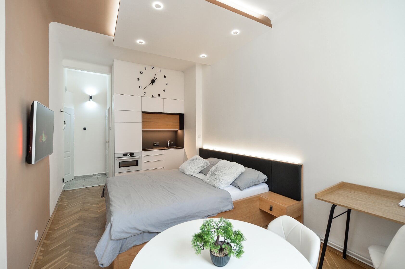 Školská, Nové Město - Prague 1 | Rent, Apartment Studio (1+kk), 24 m²
