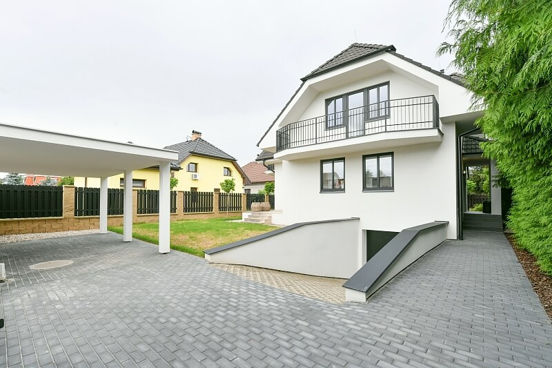 Uhříněves - Praha 10 | Prodej, Rodinný dům 4+1, 182 m²