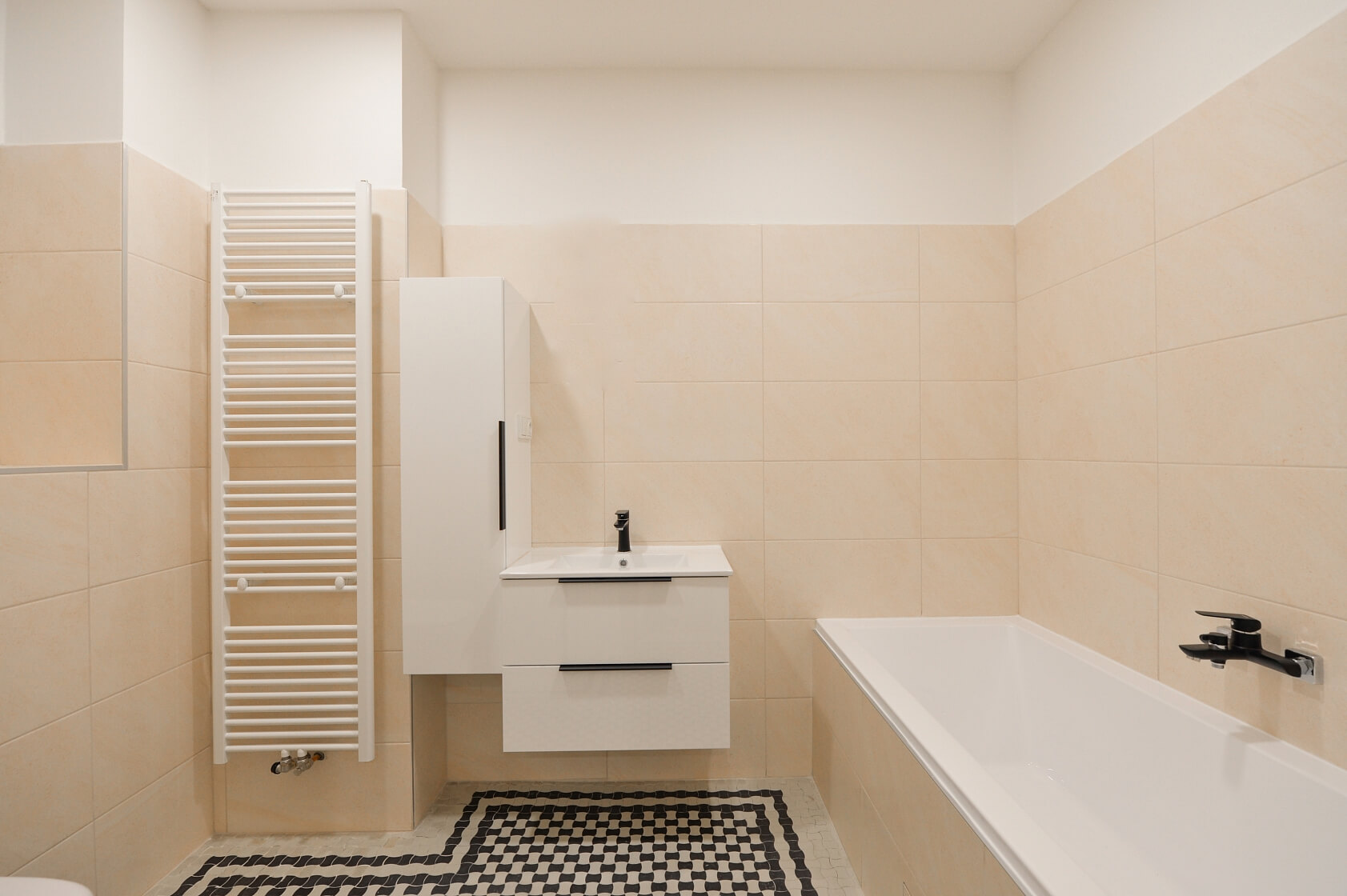 Janáčkovo nábřeží, Smíchov - Prague 5 | Rent, Apartment Two-bedroom (3+1), 107 m²