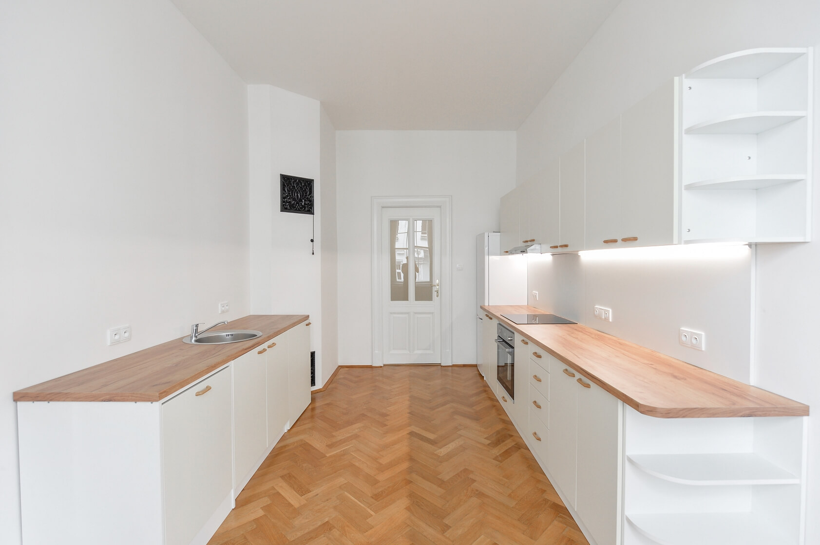 Janáčkovo nábřeží, Smíchov - Prague 5 | Rent, Apartment Two-bedroom (3+1), 107 m²