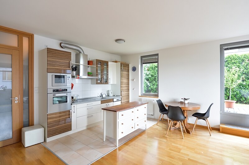 Valečovská, Prosek - Prague 9 | Rent, Apartment One-bedroom (2+kk), 81 m²