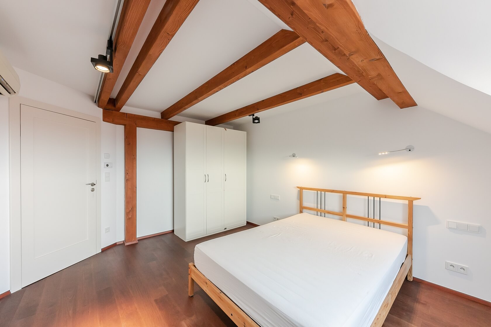 Mexická, Vršovice - Prague 10 | Rent, Apartment One-bedroom (2+kk), 56 m²