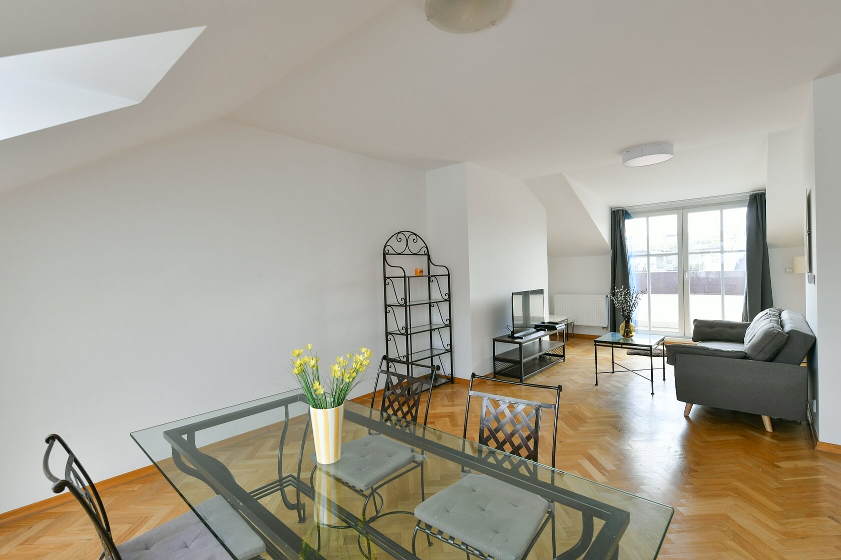 Jana Masaryka, Vinohrady - Prague 2 | Rent, Apartment One-bedroom (2+kk), 66 m²